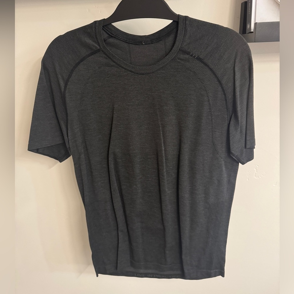 Men's Black Lululemon Metal Vent Tech